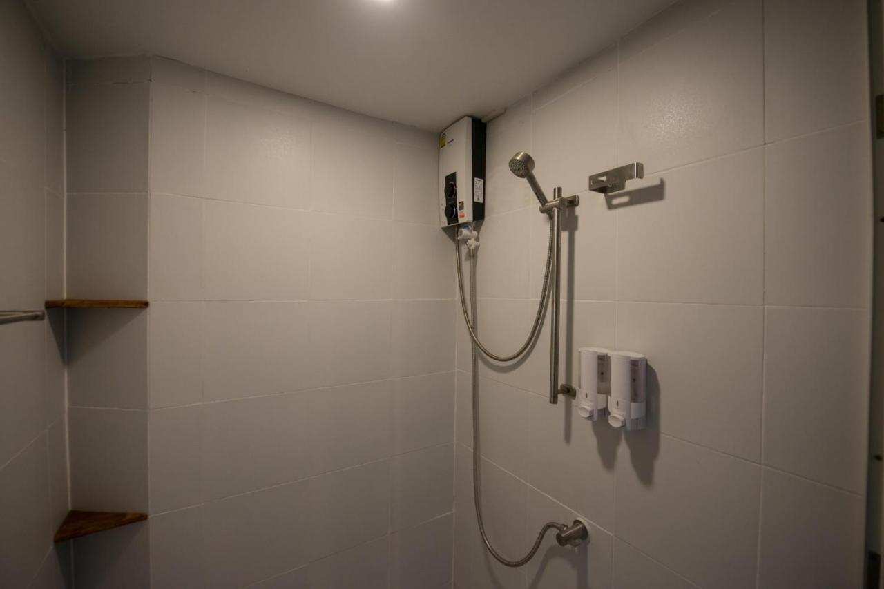 4share (adults Only) Hostel *