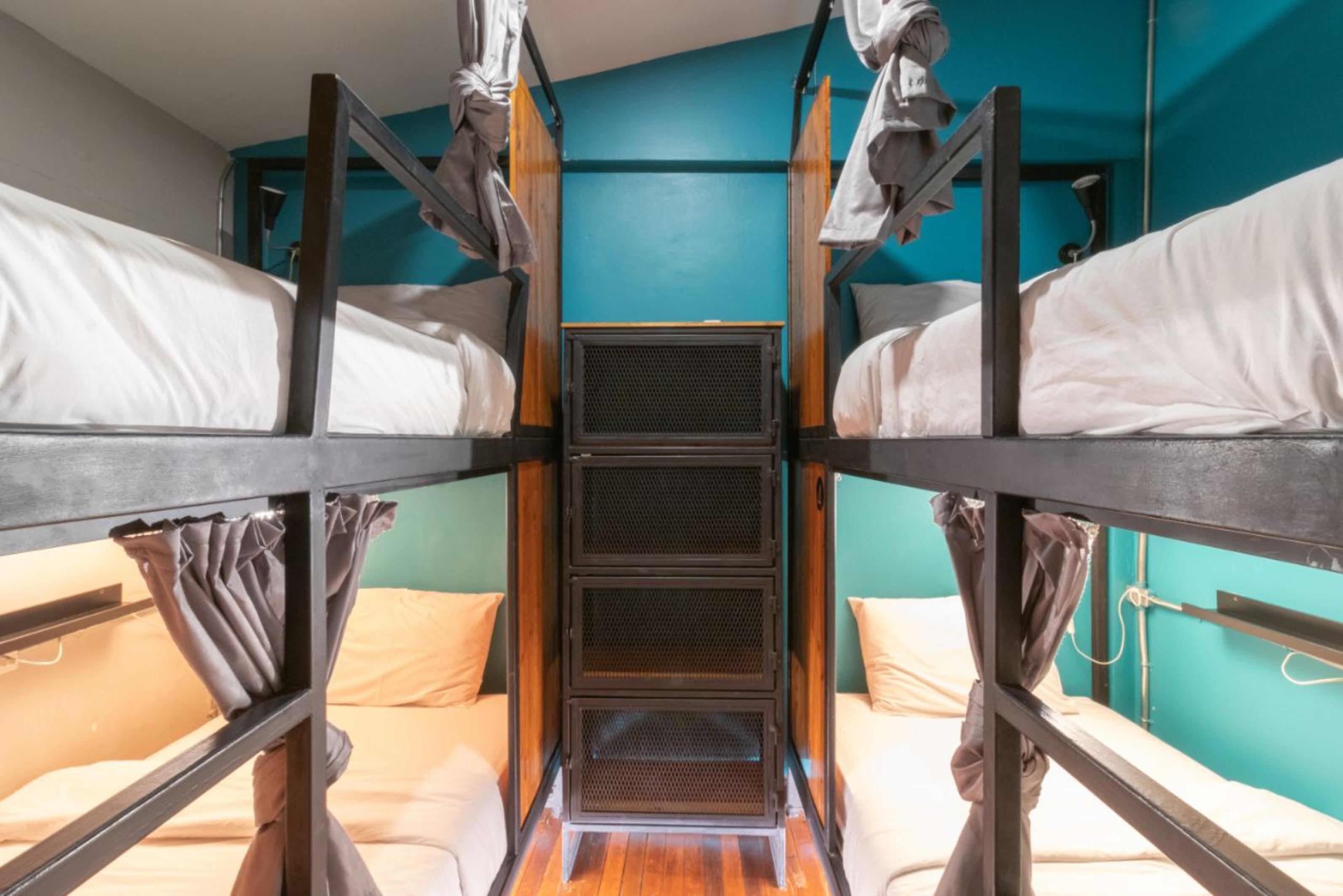 4share (adults Only) Hostel