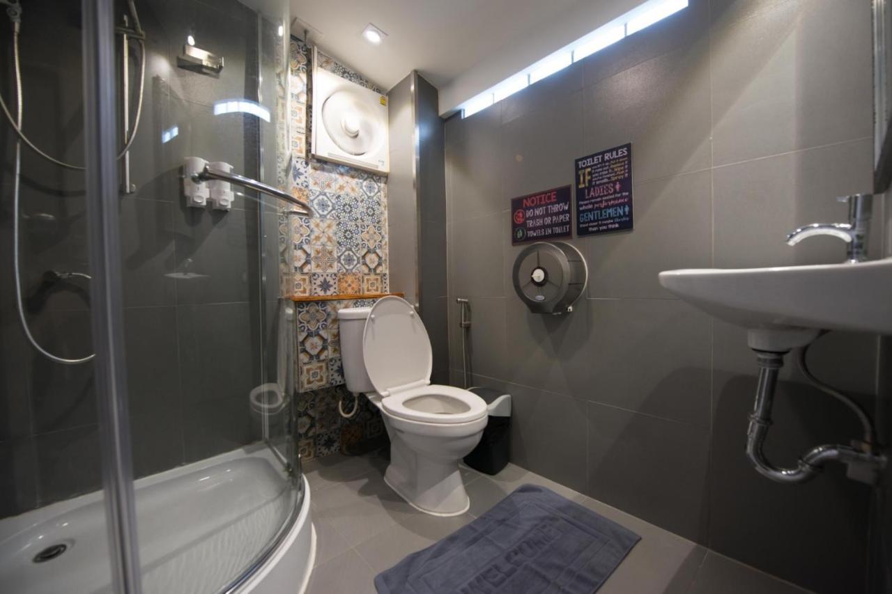 Auberge de jeunesse 4share (adults Only) *